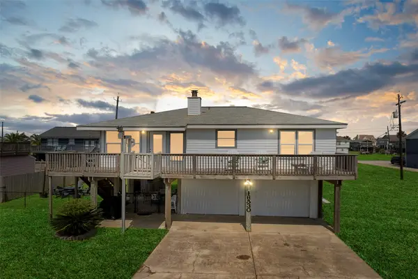 16530 Captain Kidd Road, Jamaica Beach, TX 77554