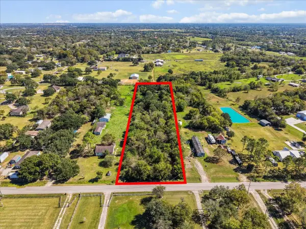 5029 1/2 Ike Franks Road, Santa Fe, TX 77517