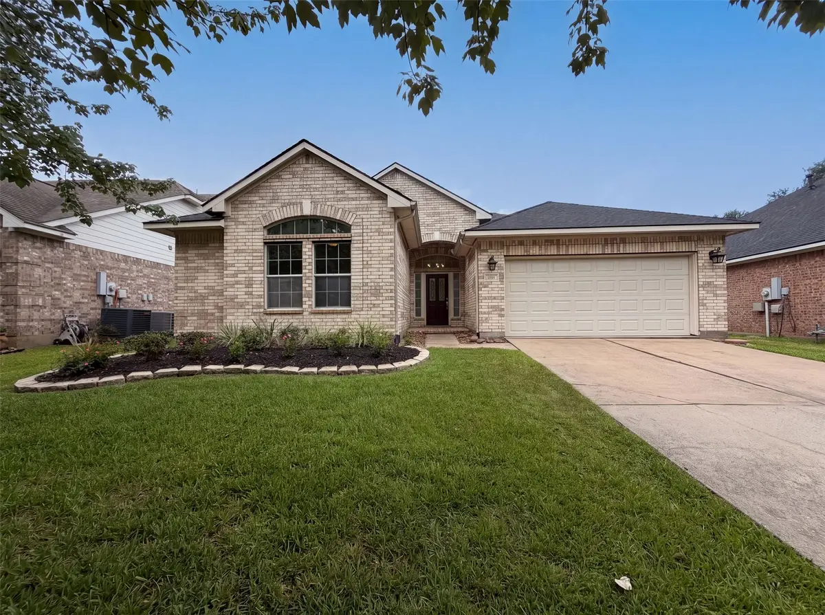 5704 Shady Hollow Court, Rosharon, TX 77583 - #1