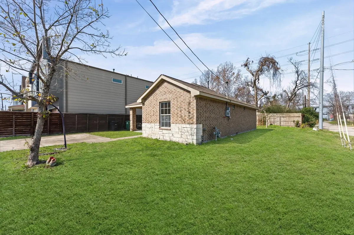 1302 Shearn Street, Houston, TX 77007 - #1