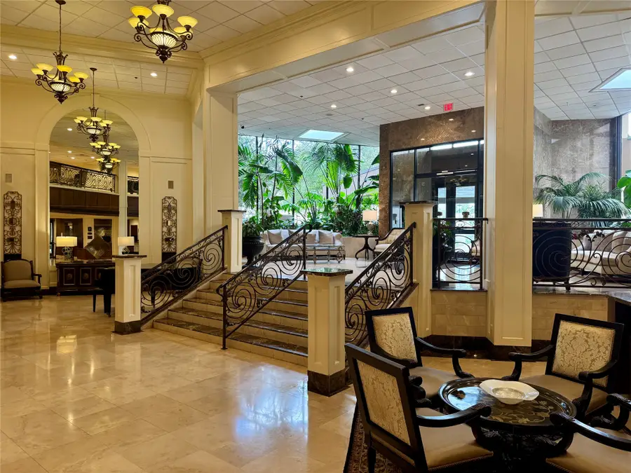 3525 Sage Road #813, Houston, TX 77056 - Image #2