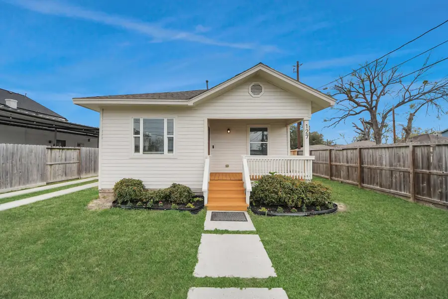 127 Amundsen Street, Houston, TX 77009 - #2