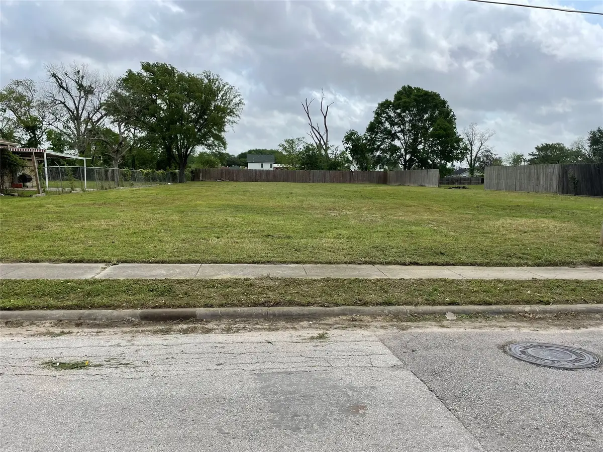 4818 Lavender Street, Houston, TX 77026 - Image #1