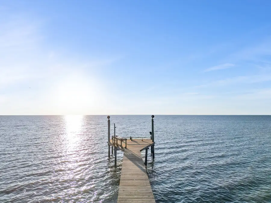 4521 W Bayshore Road #A, Anahuac, TX 77514 - Image #3