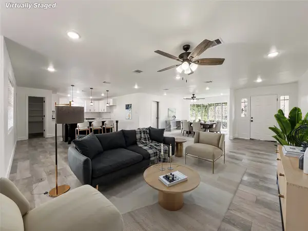 7851 Pecan Villas Drive, Houston, TX 77061