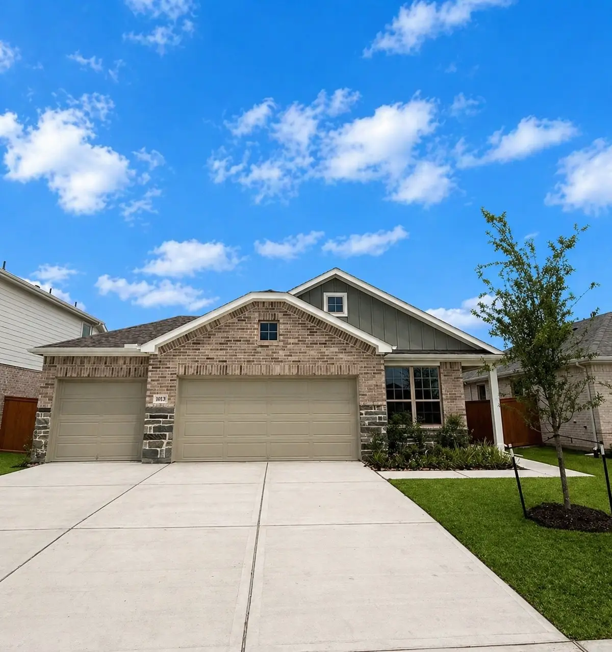 1013 S Oakhurst Drive, Dayton, TX 77535 - #1