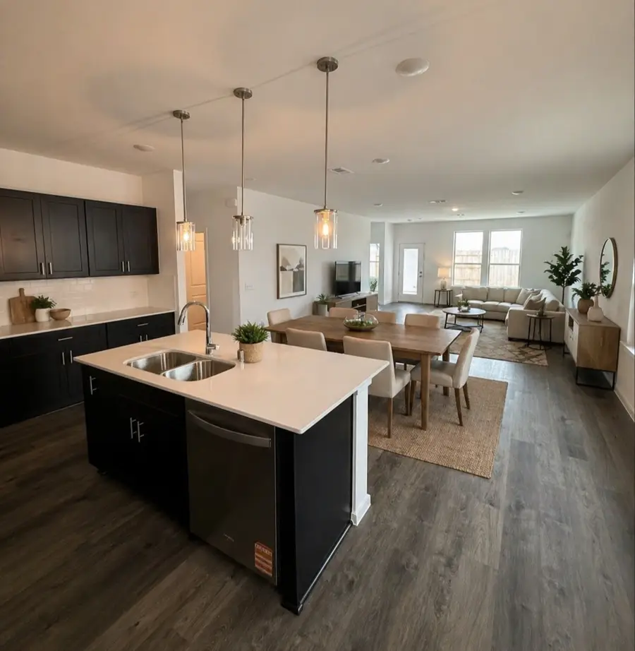 1013 S Oakhurst Drive, Dayton, TX 77535 - #2