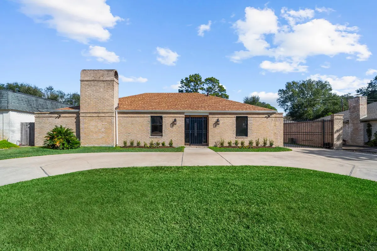 3031 Fairway Drive, Sugar Land, TX 77478 - Image #1