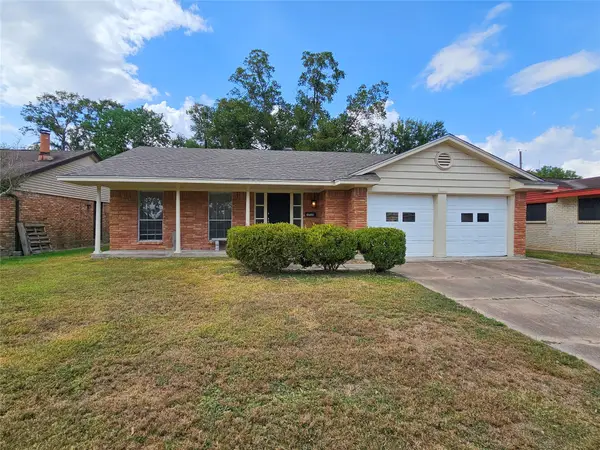 2710 Raspberry Lane, Pasadena, TX 77502