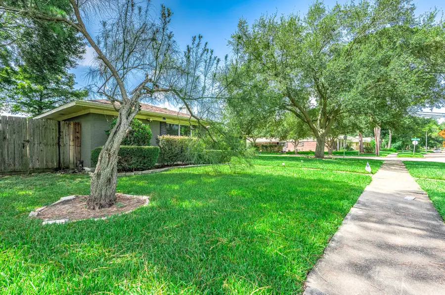 5331 Imogene Street, Houston, TX 77096 - Image #2