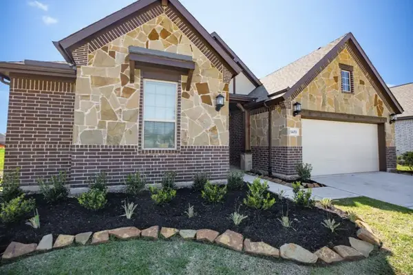 14011 Lago Creek Court, Rosharon, TX 77583