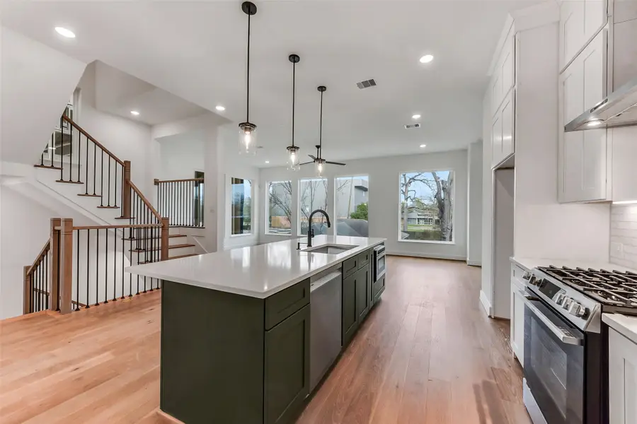 806 Fisher Street #F, Houston, TX 77018 - #3
