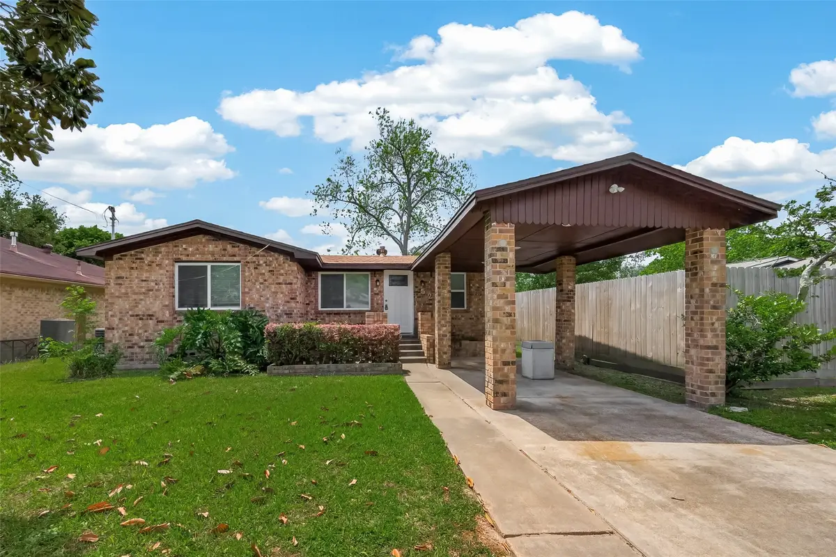 521 N Vionett Lane, Texas City, TX 77591 - #1