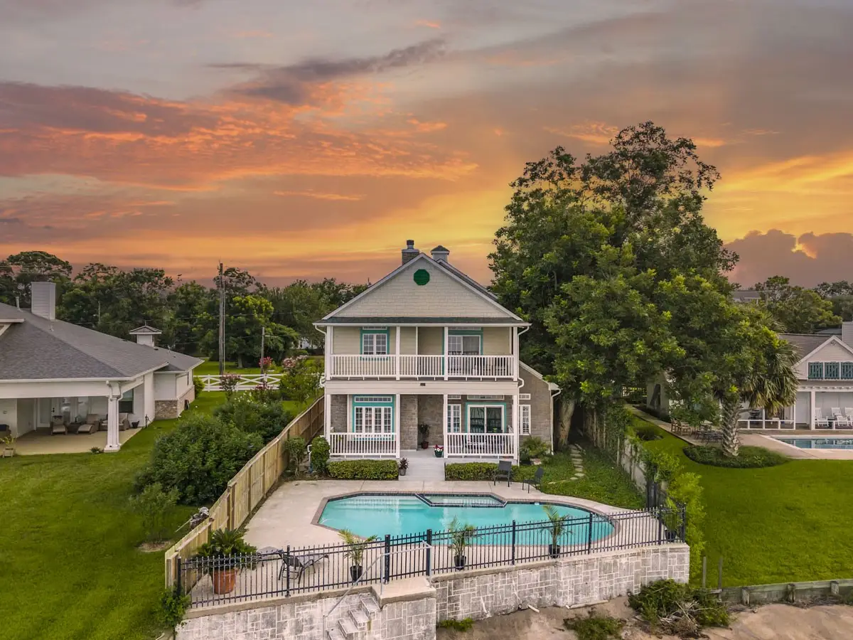 3039 Bayshore Drive, Bacliff, TX 77518 - #1