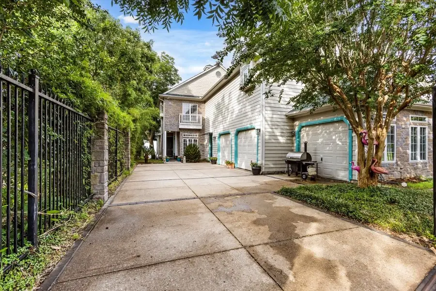 3039 Bayshore Drive, Bacliff, TX 77518 - #3