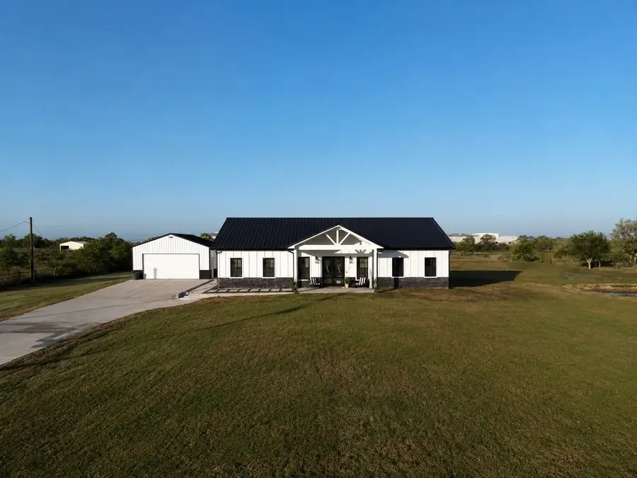 2015 Settlers Court Dr, Sealy, TX 77474 - #2