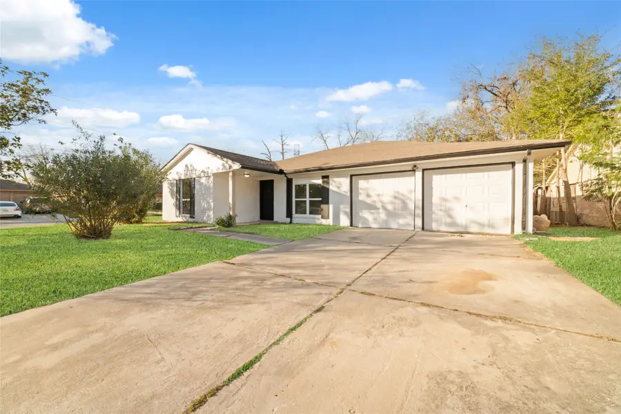 11434 Sharpview Drive, Houston, TX 77072 - Image #2