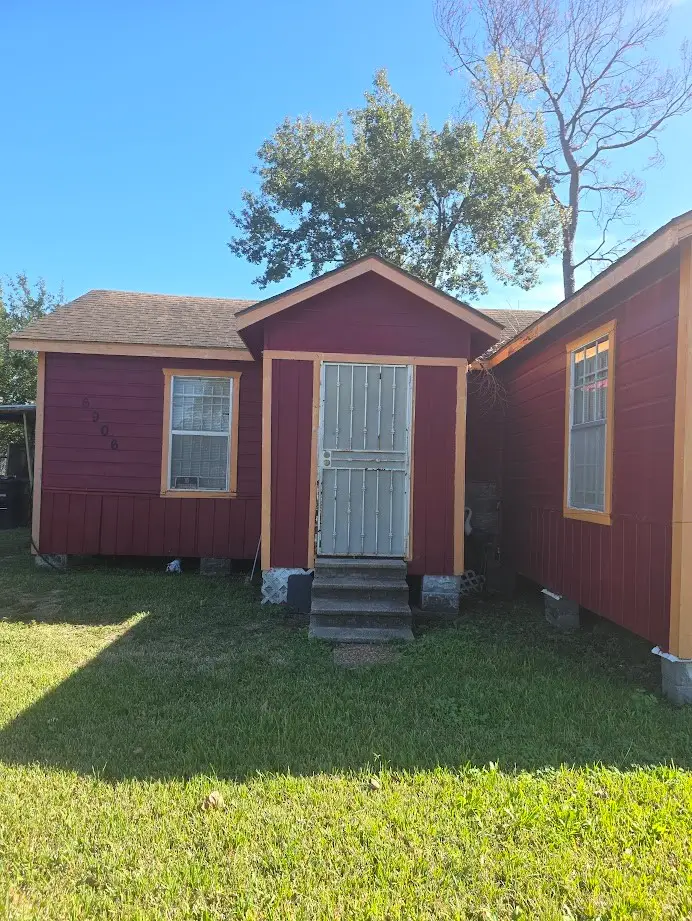 6906 Bethune Drive, Houston, TX 77091 - Image #1