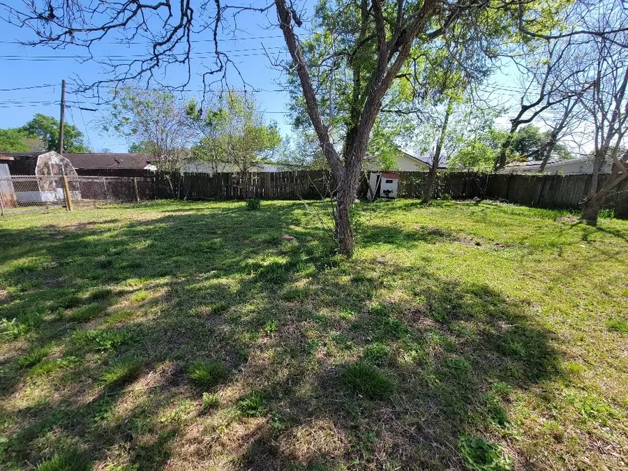 705 Inwood Drive, Baytown, TX 77521 - #3