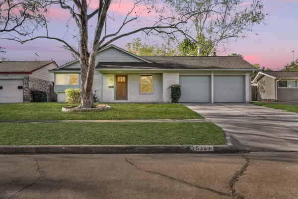 5323 Manor Creek Lane, Houston, TX 77092