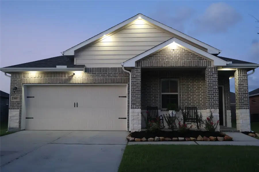 611 Walnut Branch Drive, Baytown, TX 77523 - #2