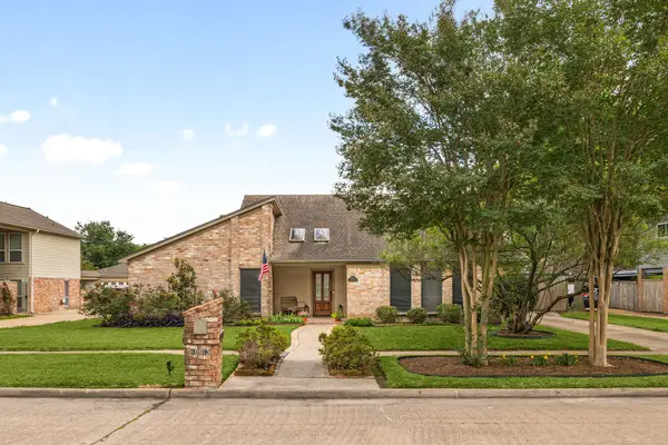 16513 Cornwall Street, Jersey Village, TX 77040
