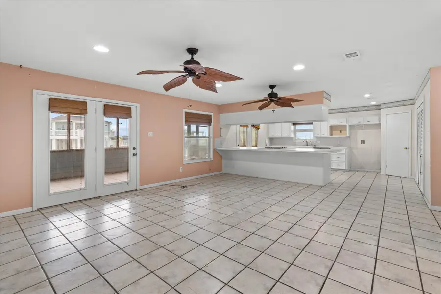 1114 Helen Dowdy, Port Bolivar, TX 77650 - #3