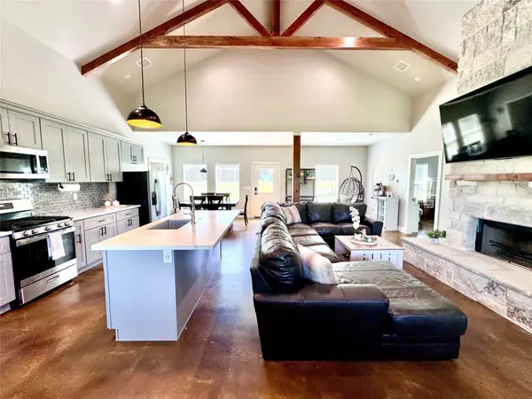 23495 Henson Road, Montgomery, TX 77356