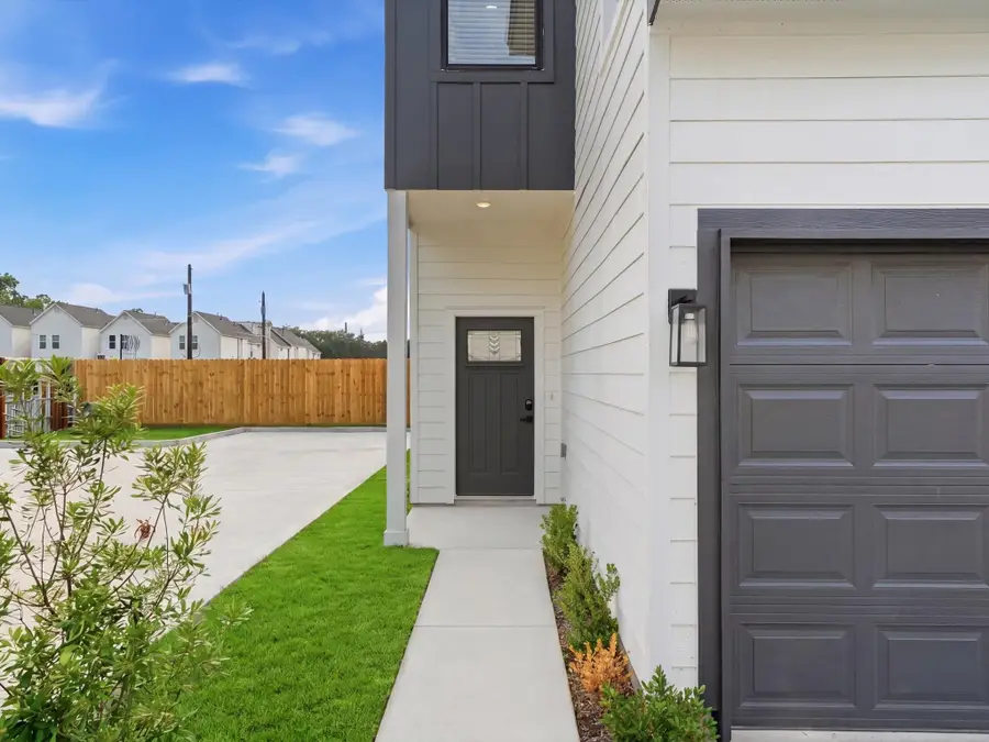 866 Rachel Street #E, Houston, TX 77091 - #3