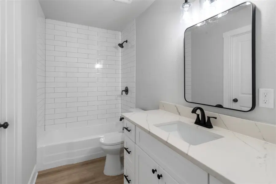 5102 Tavenor Lane, Houston, TX 77048 - Image #3