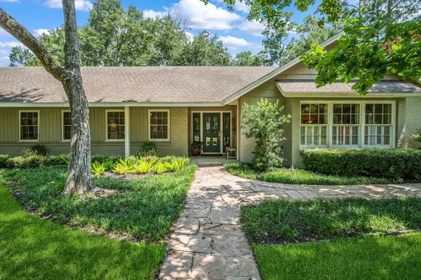 11902 Laurie Lane, Houston, TX 77024