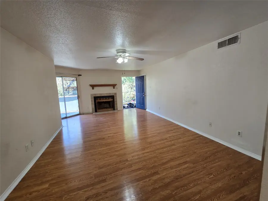 9797 Leawood Blvd #104, Houston, TX 77099 - #3