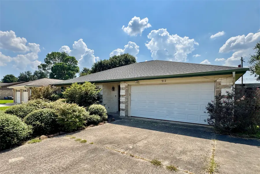 912 S 21st Street, Nederland, TX 77627 - Image #2