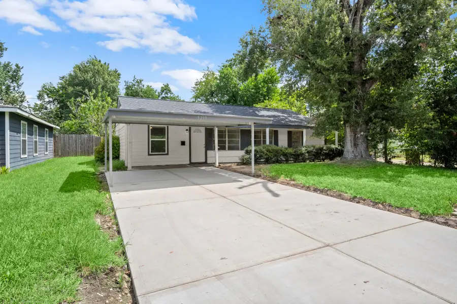 5219 Myrtlewood Street, Houston, TX 77033 - Image #2