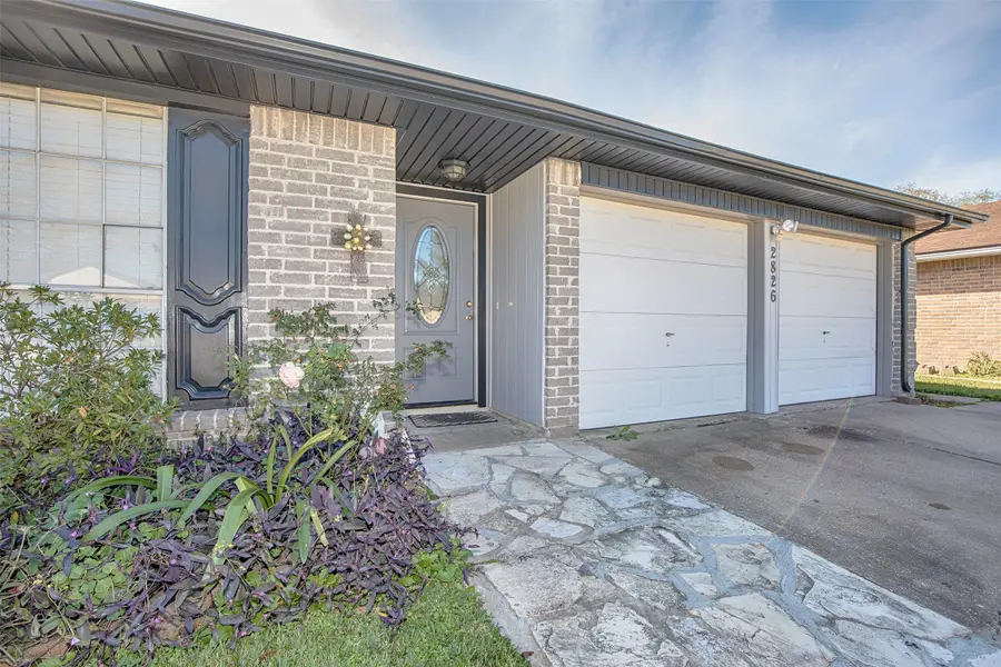 2826 Virginia Colony Drive, Webster, TX 77598 - Image #2