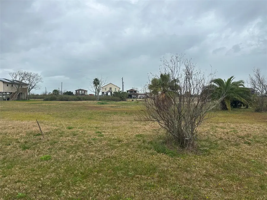 Lots 9-10 Front Avenue, Port Bolivar, TX 77650 - Image #3