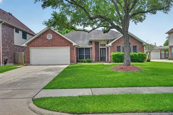 4535 Backenberry Drive, Friendswood, TX 77546