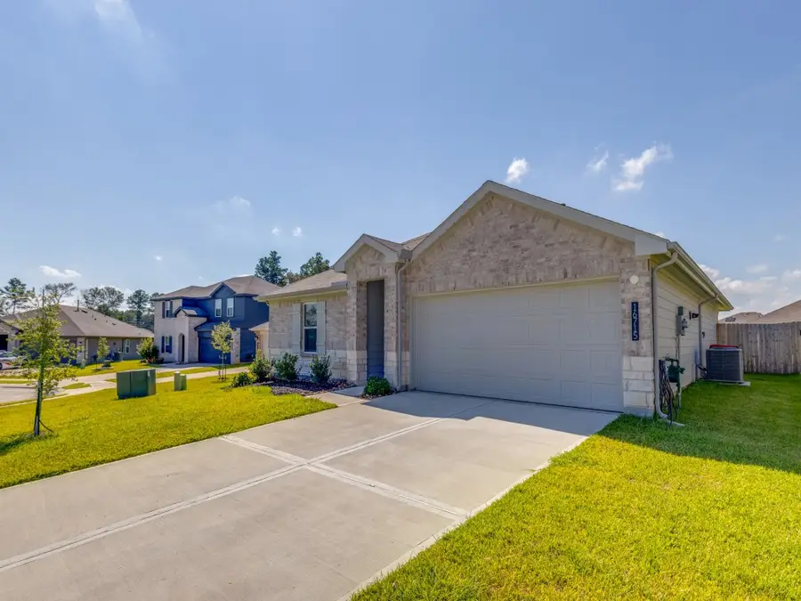 16715 Frosted Evergreen Court, Magnolia, TX 77355 - Image #3