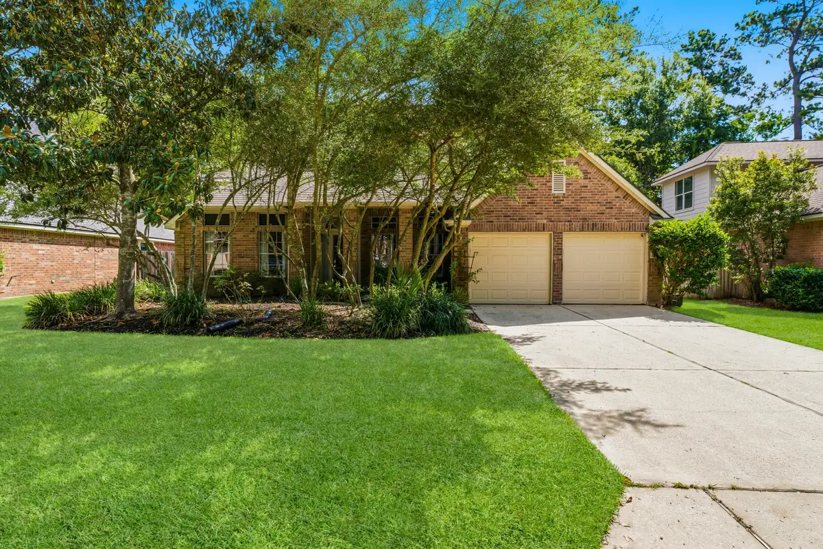 46 E Hobbit Glen Drive, The Woodlands, TX 77384 - #1
