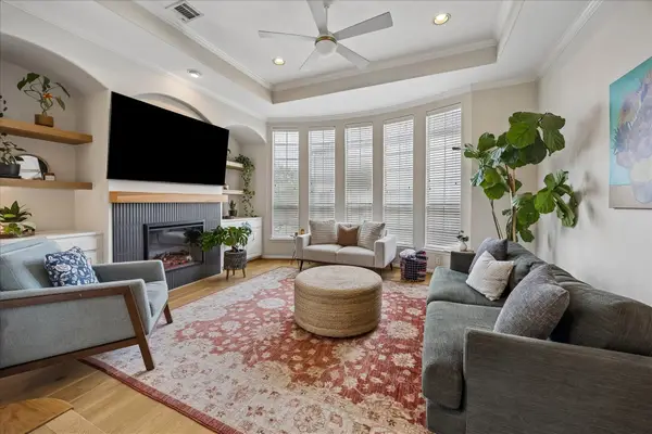 2102 Stacy Knoll, Houston, TX 77008