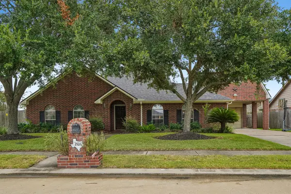 2526 Purple Horse Drive, League City, TX 77573