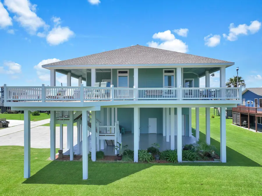 906 Westview, Crystal Beach, TX 77650 - Image #3