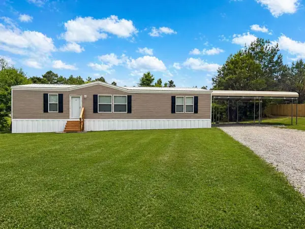 251 County Road 717, Buna, TX 77612