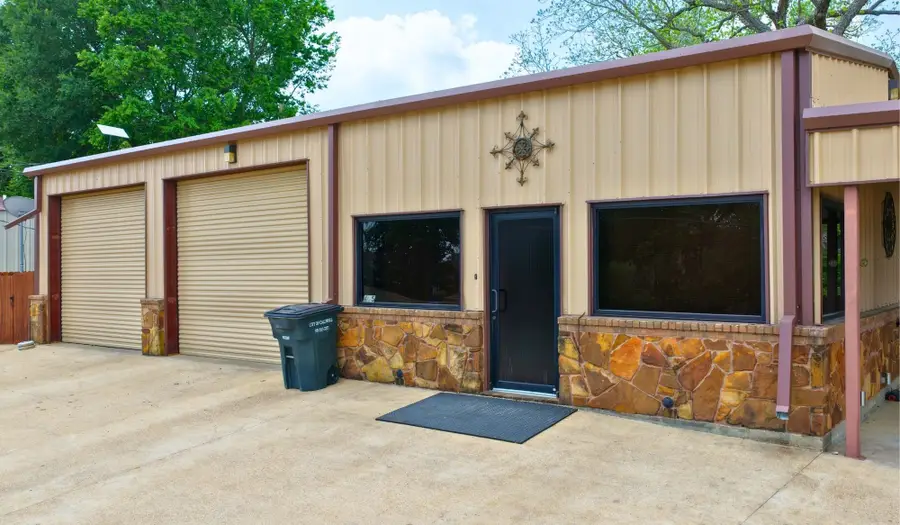 405 N Johnston Street, Caldwell, TX 77836 - #2
