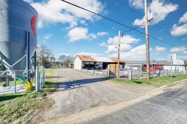 710 S May Street, Madisonville, TX 77864