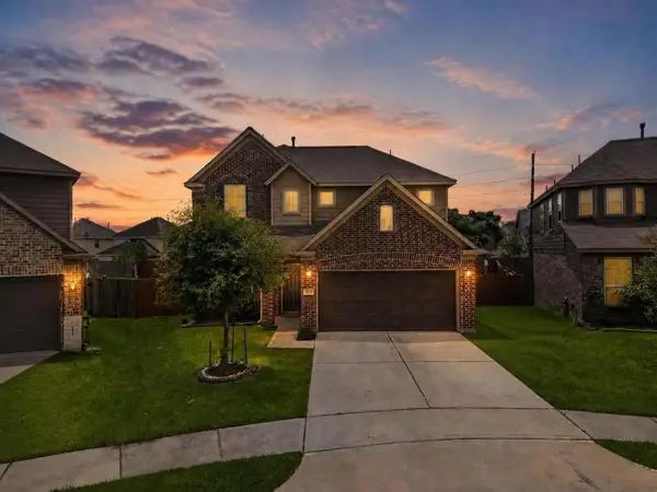 903 Willowick Bay Drive, Houston, TX 77090