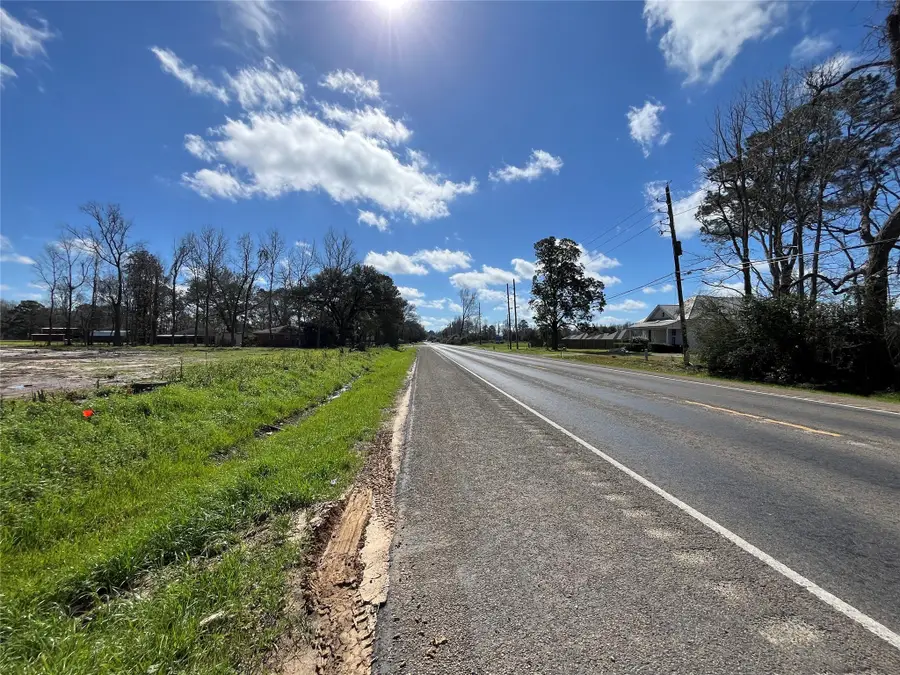 805 S Winfree Street, Dayton, TX 77535 - Image #2