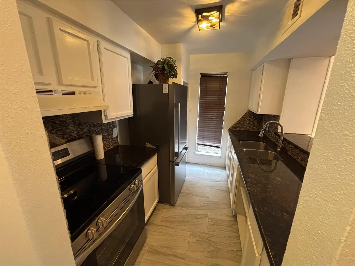 10075 Westpark Drive #40, Houston, TX 77042 - Image #1