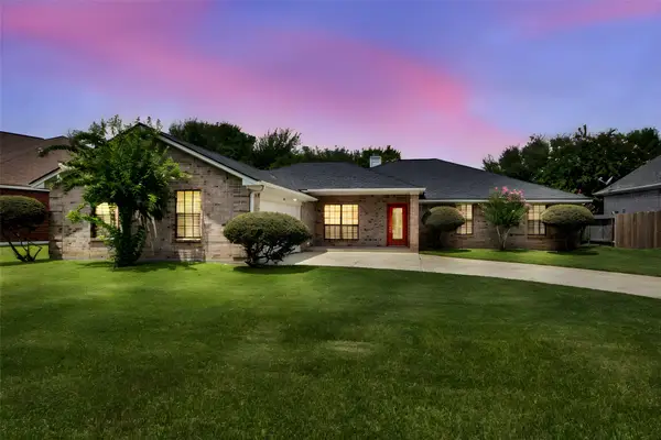 5106 Greenwater Drive, Willis, TX 77318