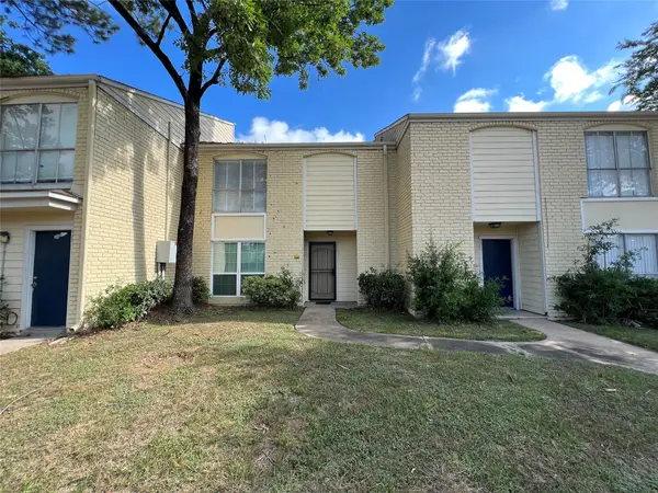 6200 W Tidwell Road #902, Houston, TX 77092